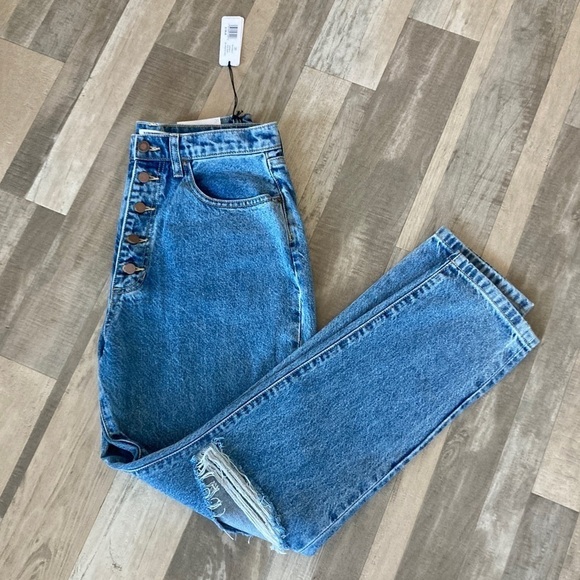 We Wore What Danielle High Rise Straight Leg Distressed Jeans Size 31 NWT EB - Picture 4 of 16